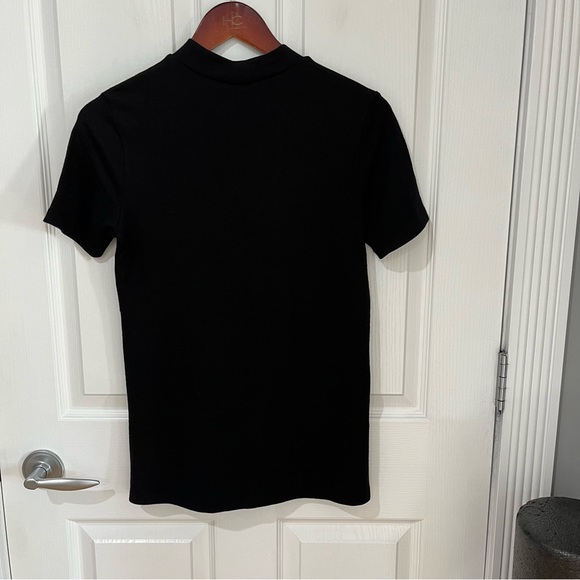 Kismet black short sleeve top open neck size medium - Picture 6 of 7